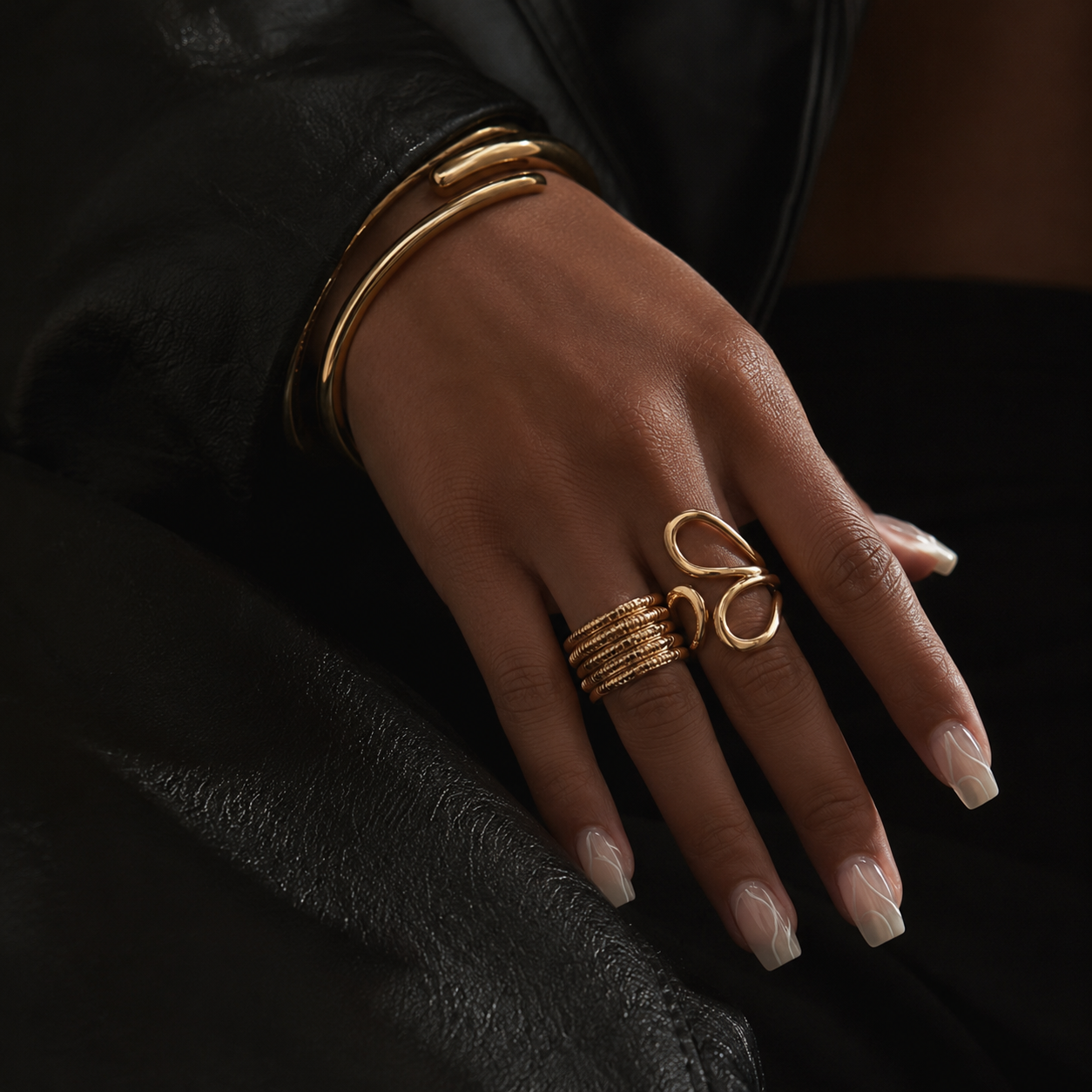 INFINITE LOOP RING