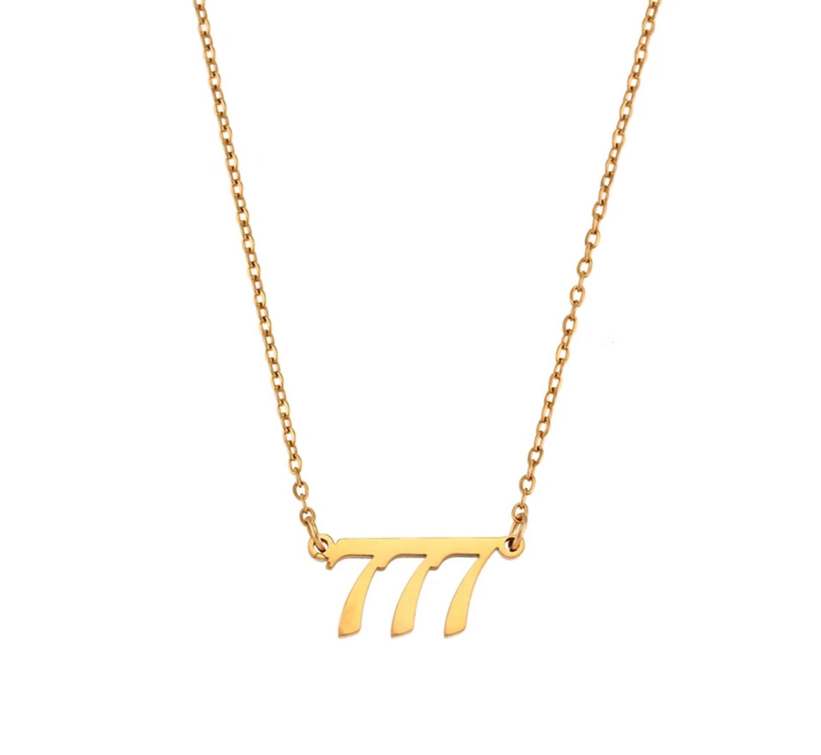 DIVINE ANGELS NECKLACE
