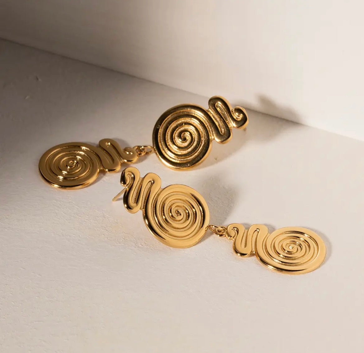 CLEO EARRING