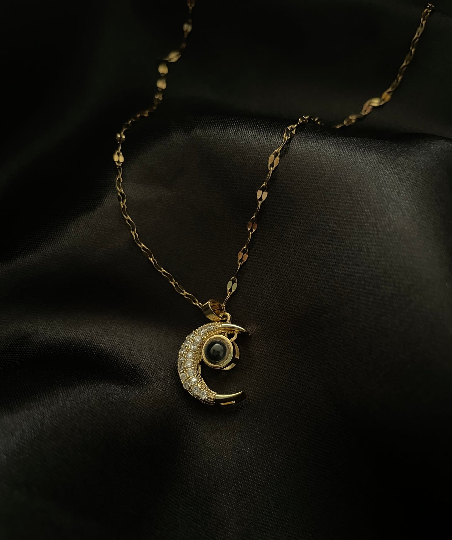 CRESCENT NECKLACE