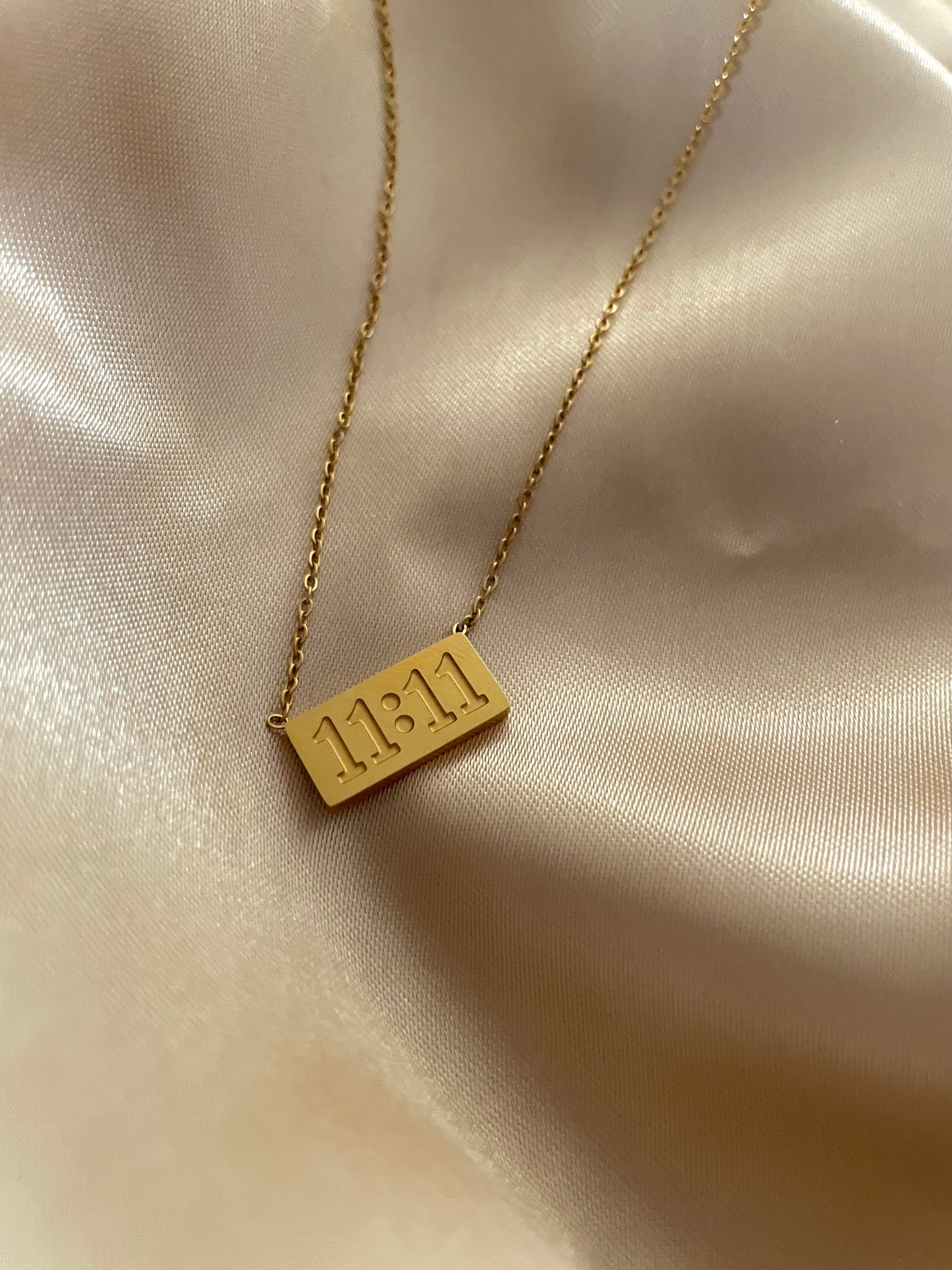 MAKE A WISH NECKLACE