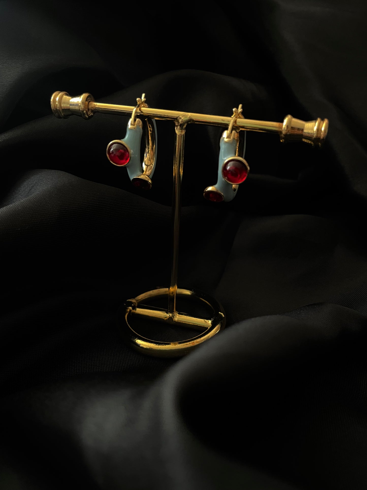 RED EYE HOOP