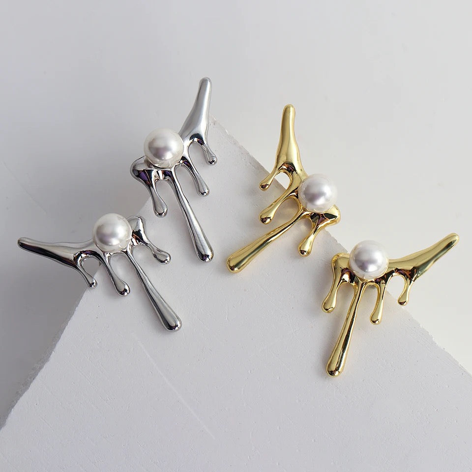 DRIPPA STUD EARRING