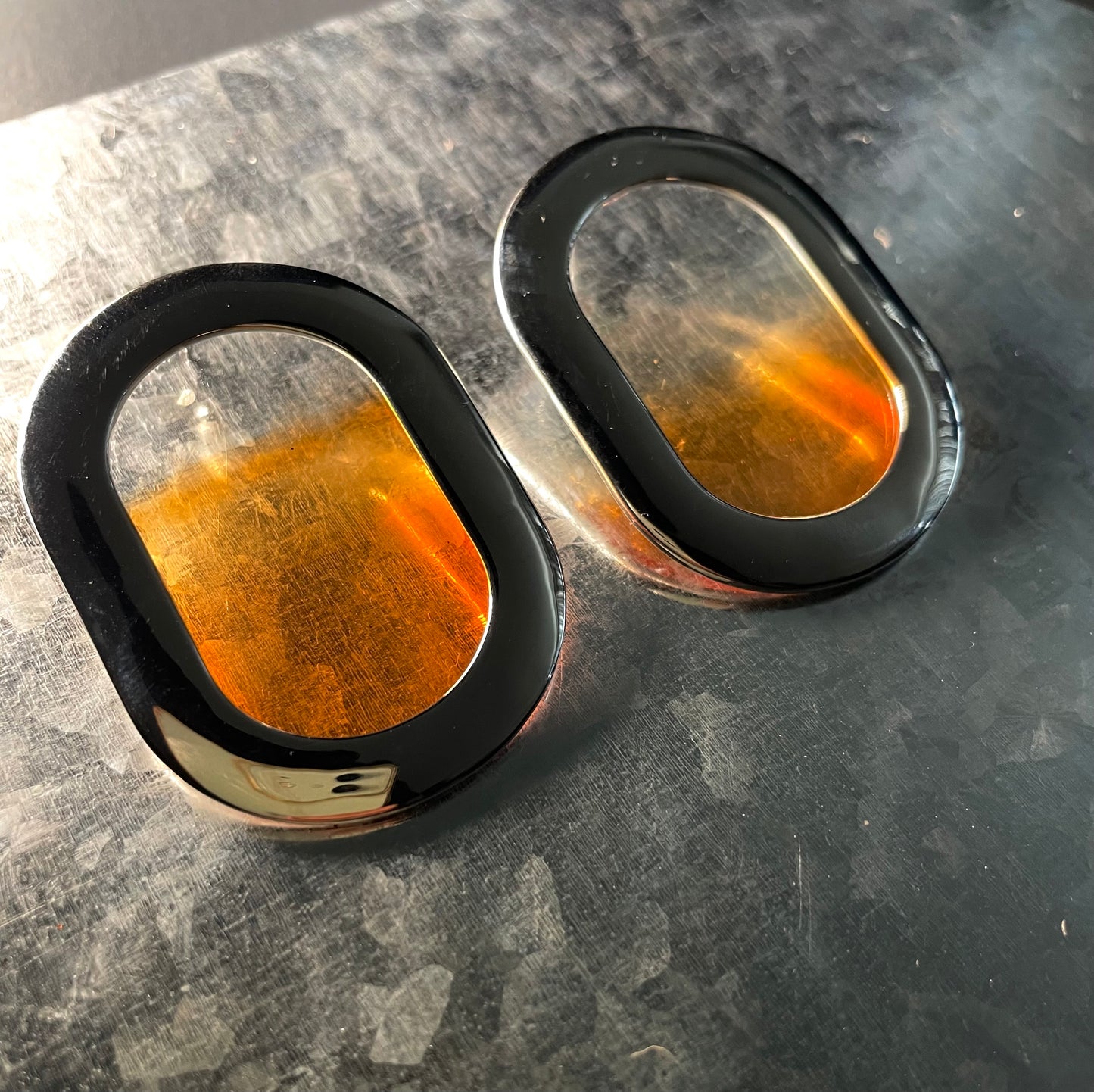 WINDOW SEAT EARRING