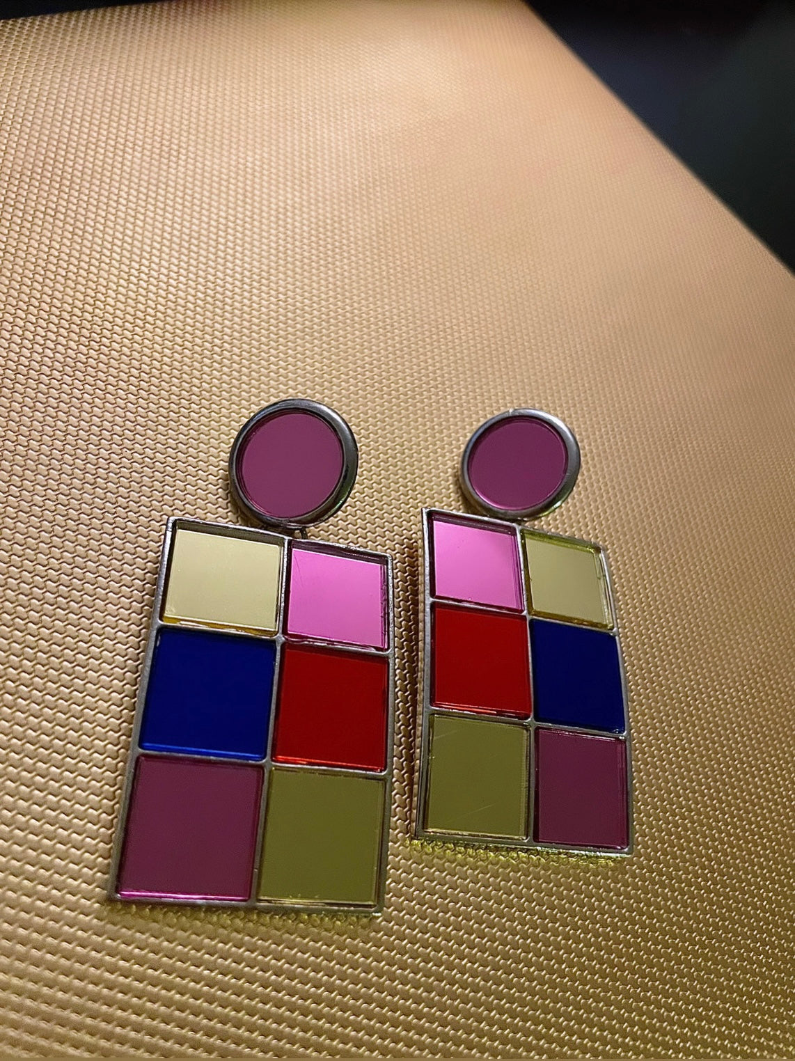 RUBIK EARRING