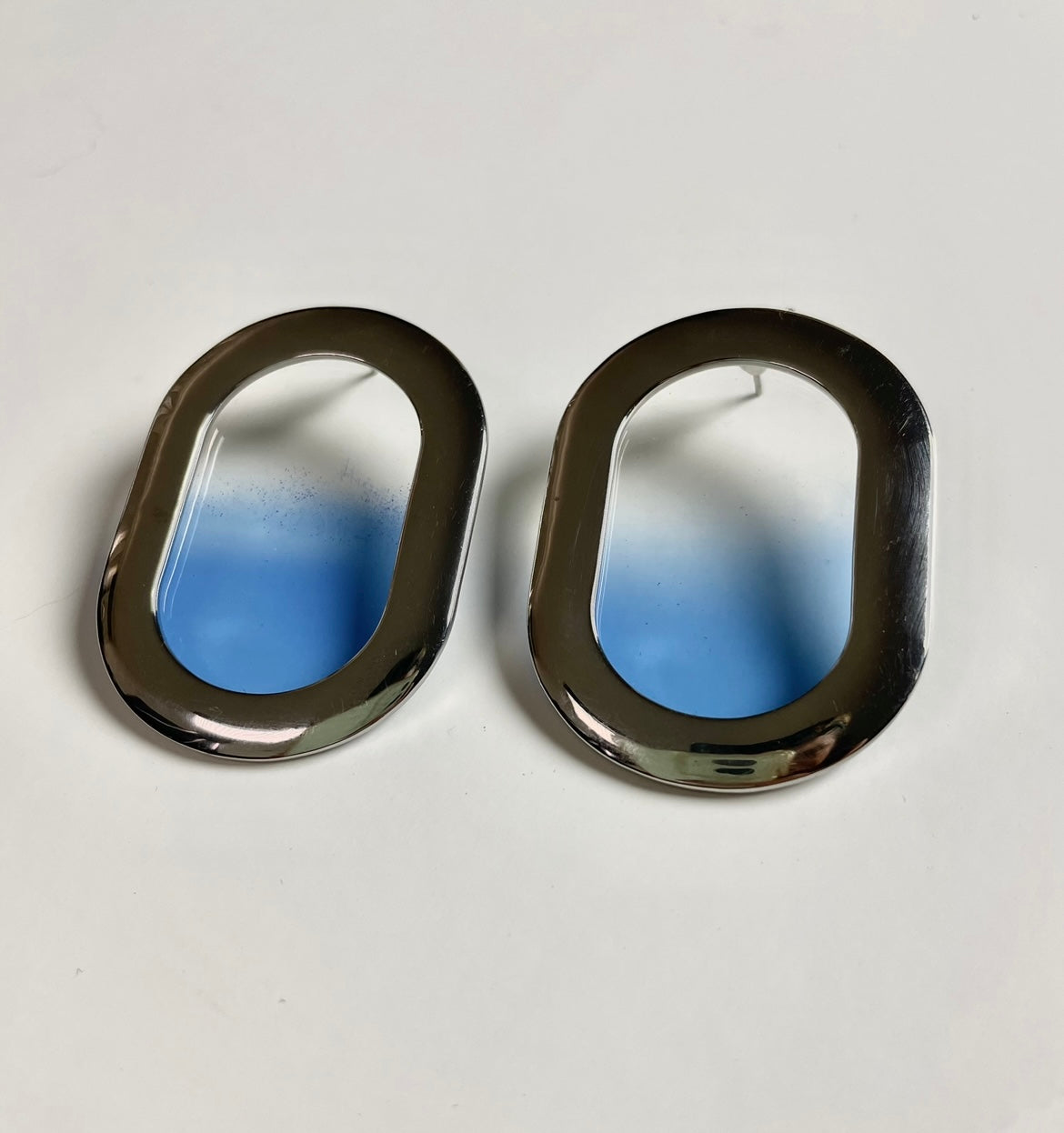WINDOW SEAT EARRING